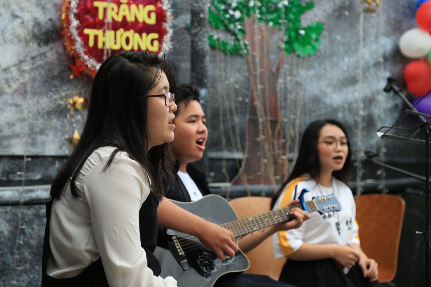 Trăng Thương… yêu thương cho đi, nhận lại nụ cười Trăng Thương… yêu thương cho đi, nhận lại nụ cười