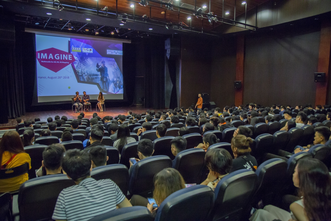 Hấp dẫn công nghệ AR, VR & 3D Mapping cùng Arena Multimedia Hấp dẫn công nghệ AR, VR & 3D Mapping cùng Arena Multimedia