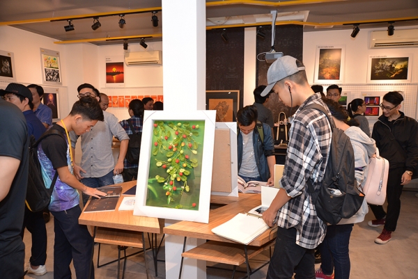Đắm mình vào không gian nghệ thuật tại Arena Showcase