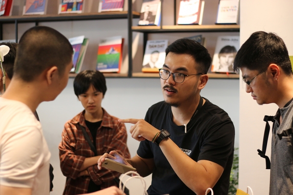 Ngại diễn xuất trước đám đông, bạn vẫn có thể “dấn thân” vào kinh đô điện ảnh Hollywood! Ngại diễn xuất trước đám đông, bạn vẫn có thể “dấn thân” vào kinh đô điện ảnh Hollywood!