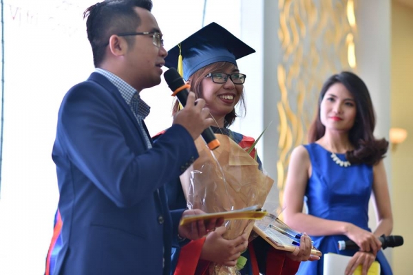 Hai dấu ấn đặc biệt tạo nên ngày Lễ Tốt Nghiệp 2017 không thể nào quên Hai dấu ấn đặc biệt tạo nên ngày Lễ Tốt Nghiệp 2017 không thể nào quên