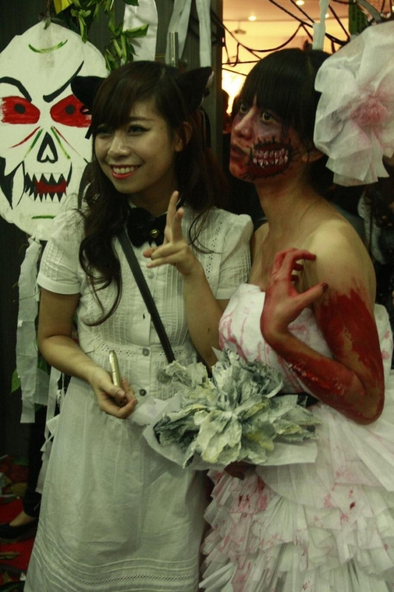 Những gương mặt không thể không ngoái nhìn trong Ngày tận thế halloween