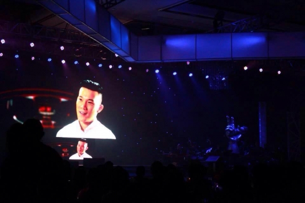 Rẽ trái trở thành ngã “rẽ phải” arena-multimedia-re-trai-tro-thanh-nga-re-phai-05