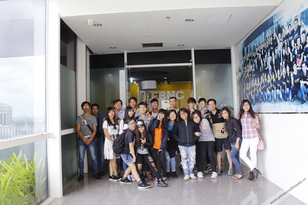 “Đột nhập” FBNC – trải nghiệm tuyệt vời từ kênh kinh tế hàng đầu Việt Nam arena-multimedia-tham-quan-fbnc-01
