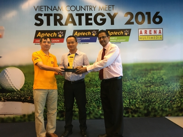 Arena Multimedia liên tiếp 3 năm nhận giải thưởng toàn cầu và những điều đáng nhớ 2015