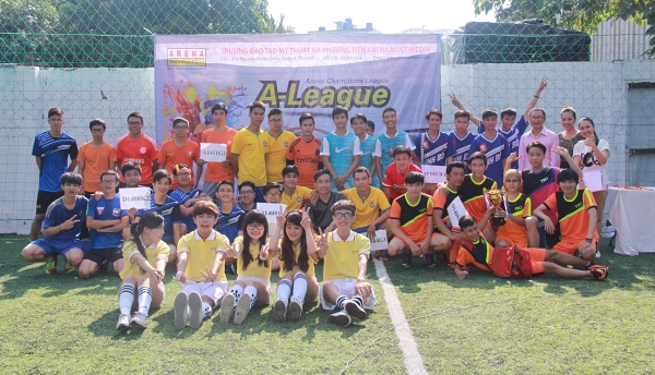 A-League 2015: Kẻ tám lạng, người nửa cân A-League 2015: Kẻ tám lạng, người nửa cân