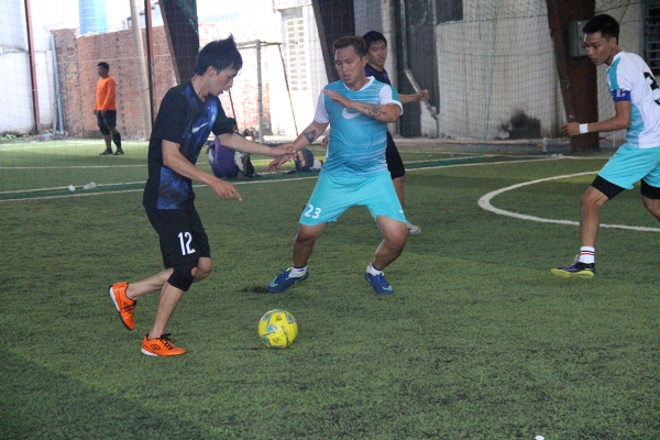 A-League 2015: Kẻ tám lạng, người nửa cân A-League 2015: Kẻ tám lạng, người nửa cân