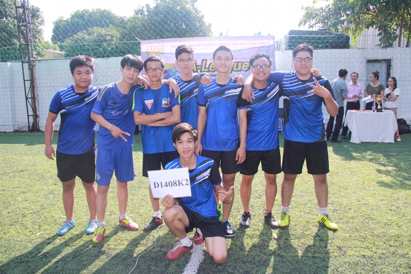A-League 2015: Kẻ tám lạng, người nửa cân A-League 2015: Kẻ tám lạng, người nửa cân