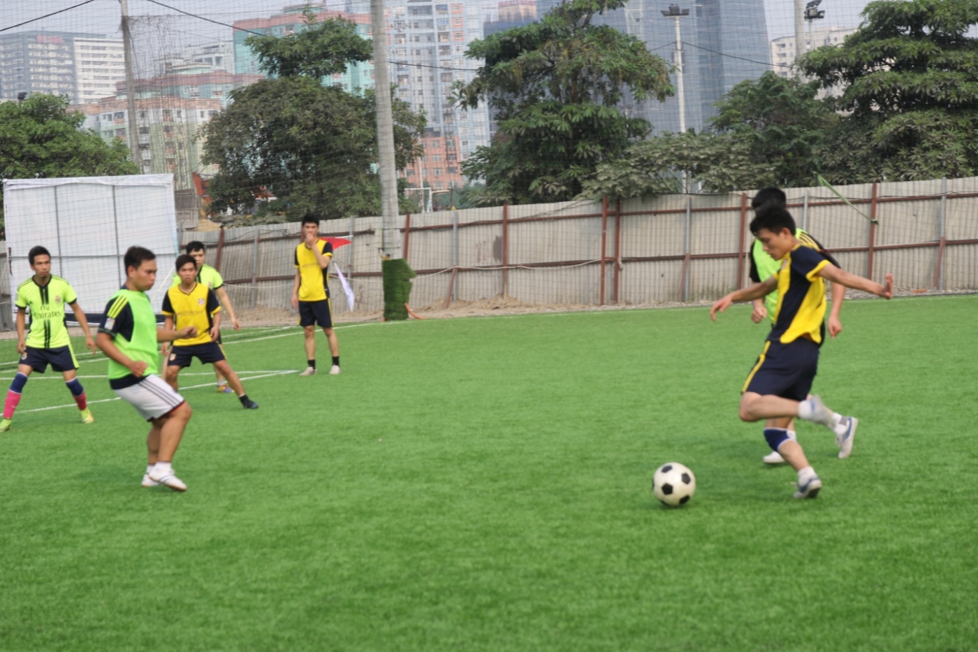 Ban-ket-A-league-Hap-dan-den-phut-cuoi-cung Go-hoa-trong-phut-thu-8