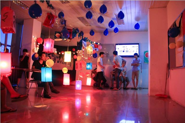 Arenaites quậy tưng bừng Phố Thu 2014