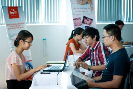Arena Multimedia: Ra cửa gặp việc