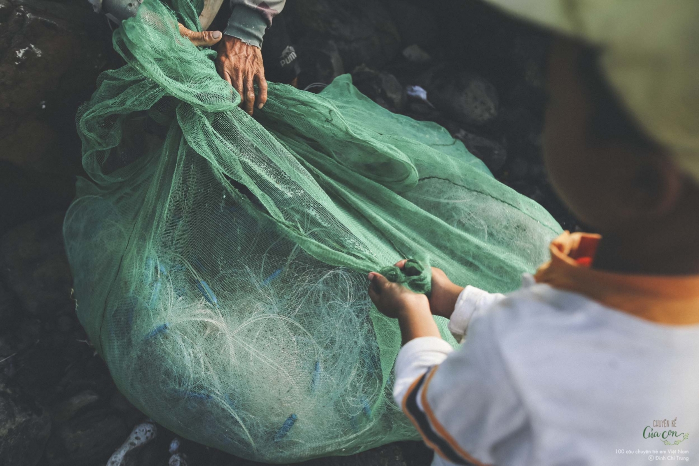 Tiến phụ mọi người làm việc Tiến phụ mọi người làm việc