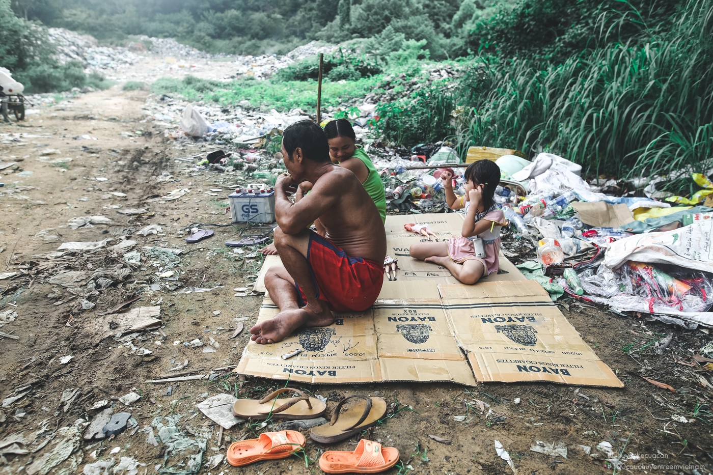 Câu chuyện số 3: Ngà và nàng Elsa trên đồi rác