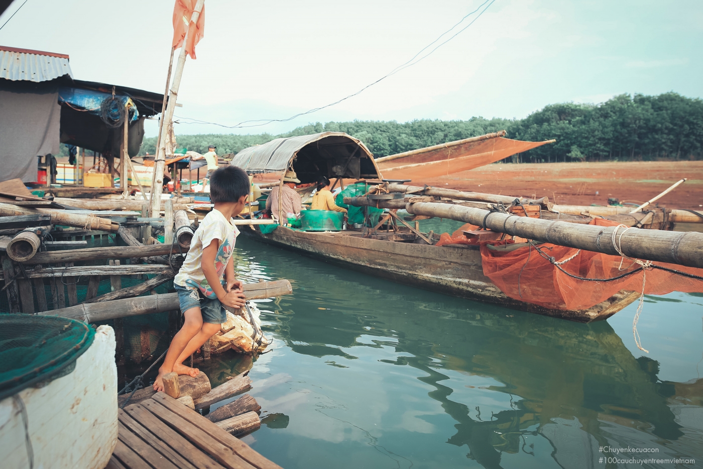 Câu chuyện số 2: Thiết và ngôi nhà trên nước
