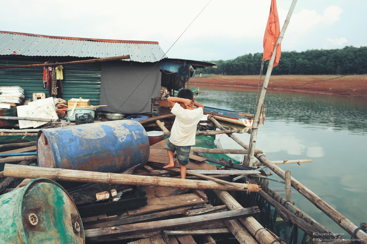 Câu chuyện số 2: Thiết và ngôi nhà trên nước
