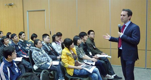 Trung tâm Văn hóa Hoa Kỳ tổ chức Hội thảo hướng nghiệp về điện ảnh Trung tâm Văn hóa Hoa Kỳ tổ chức Hội thảo hướng nghiệp về điện ảnh