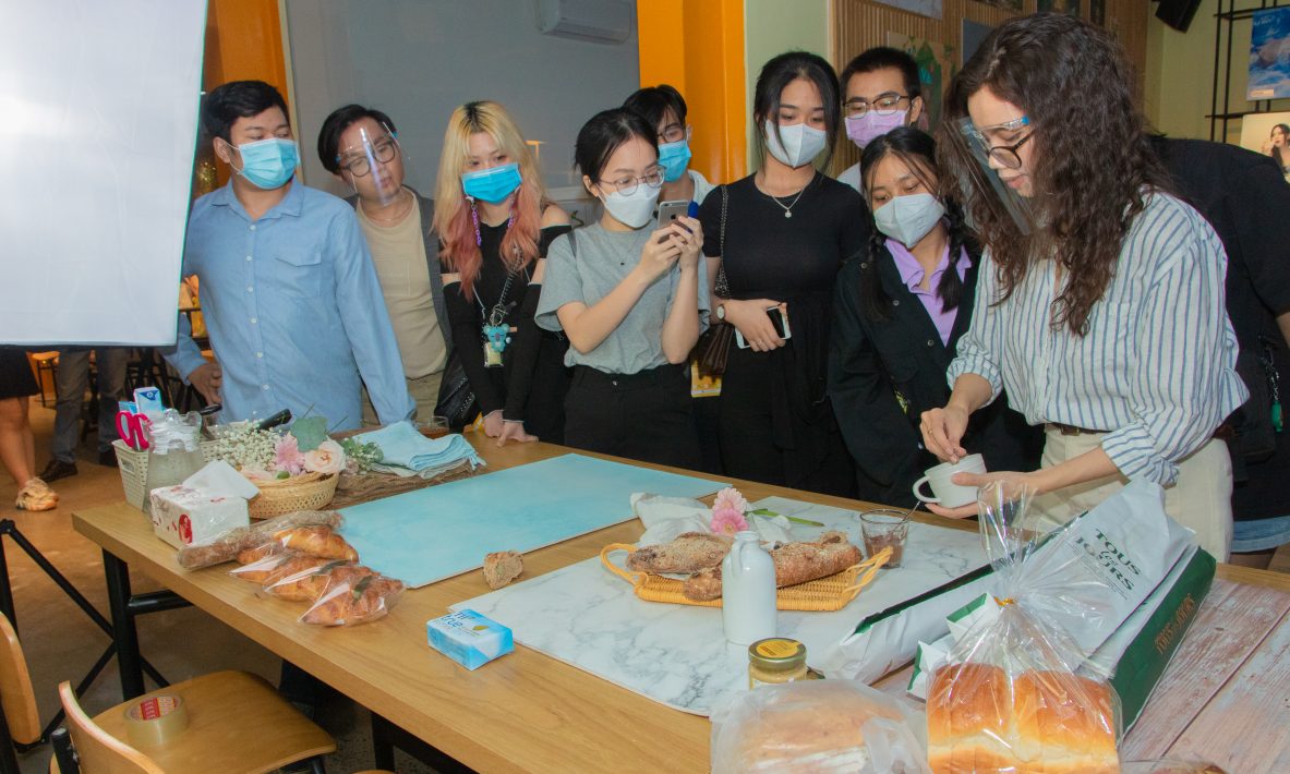 Food Stylist & Commercial Photographer và sự tương quan với Mỹ thuật Đa phương tiện
