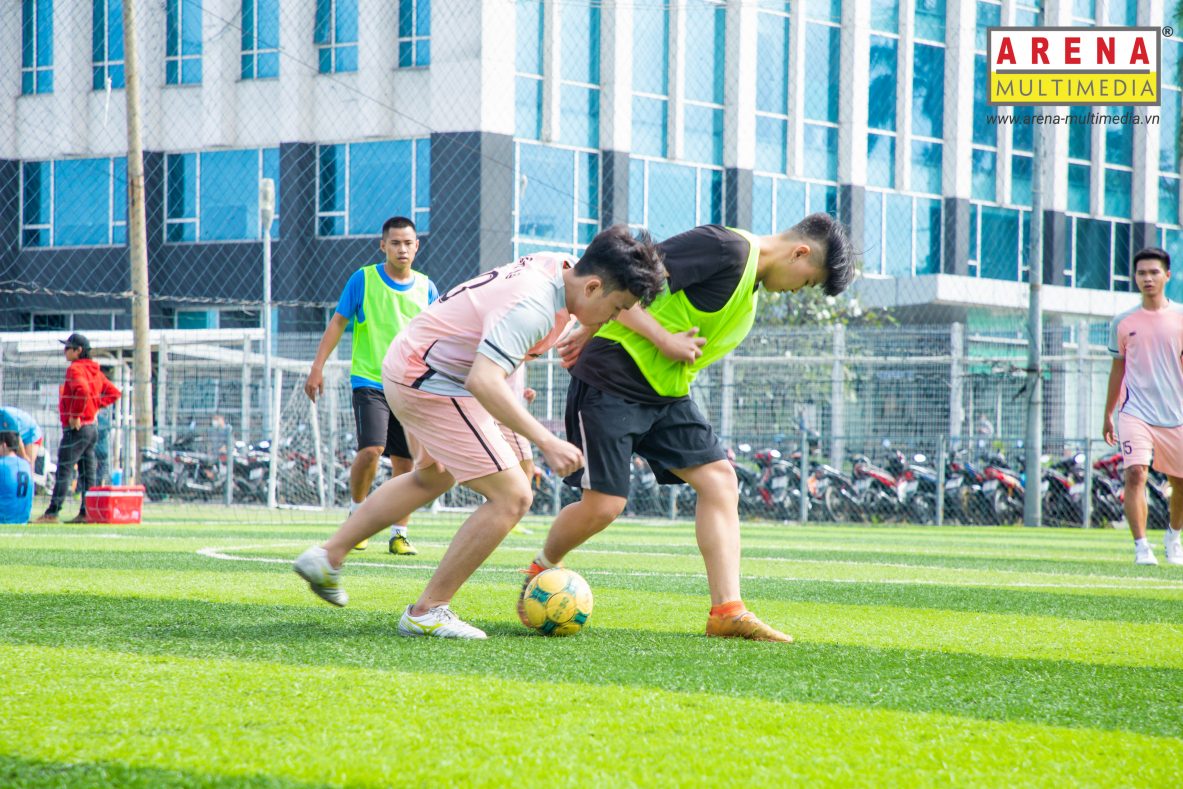 Đắm mình vào những trận cầu sôi động của A LEAGUE 2021 - Giải bóng đá khai màn bình thường mới do Arena Multimedia tổ chức