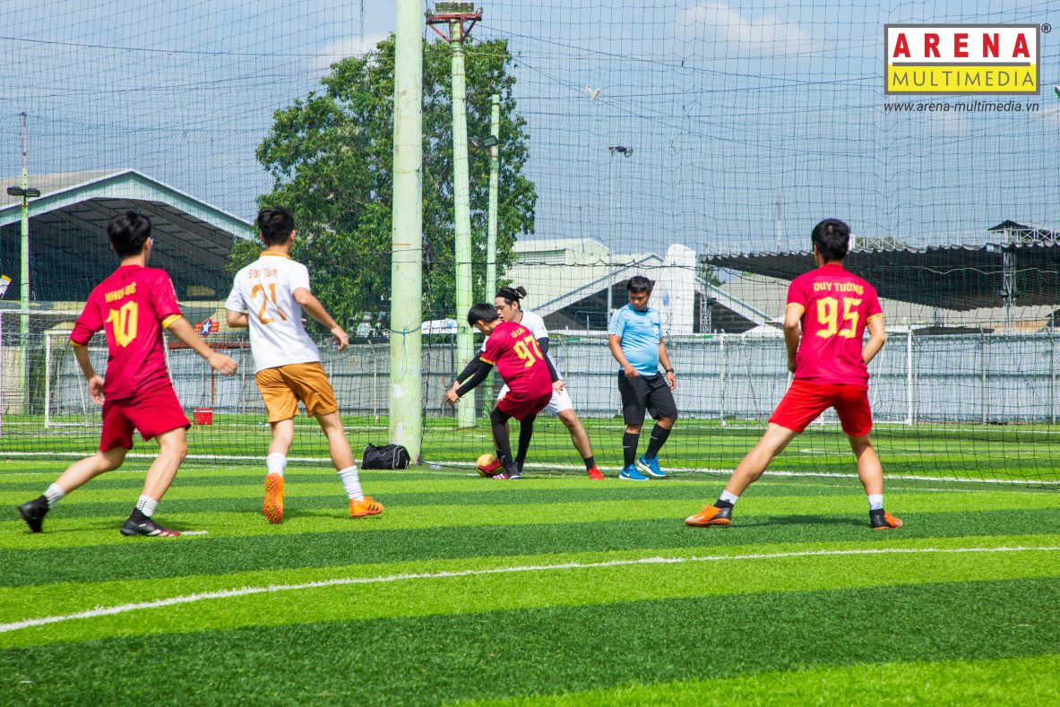 Đắm mình vào những trận cầu sôi động của A LEAGUE 2021 - Giải bóng đá khai màn bình thường mới do Arena Multimedia tổ chức