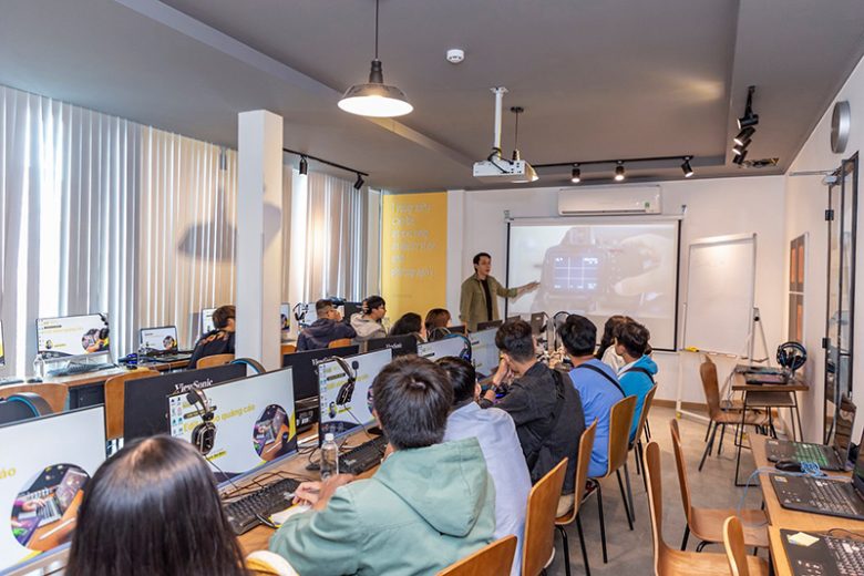 Một buổi học tại Arena Multimedia