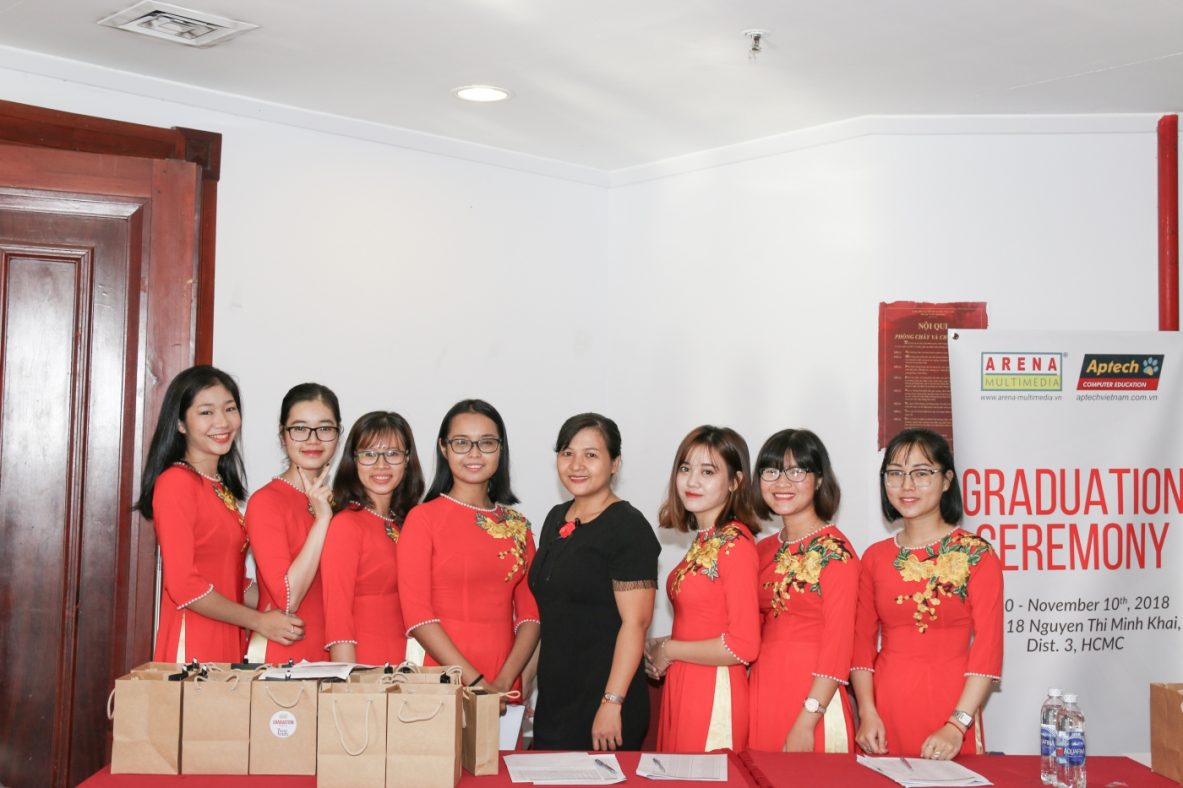 Đại tiệc cảm xúc của các tân khoa Arenaites tại Lễ Tốt Nghiệp 2018
