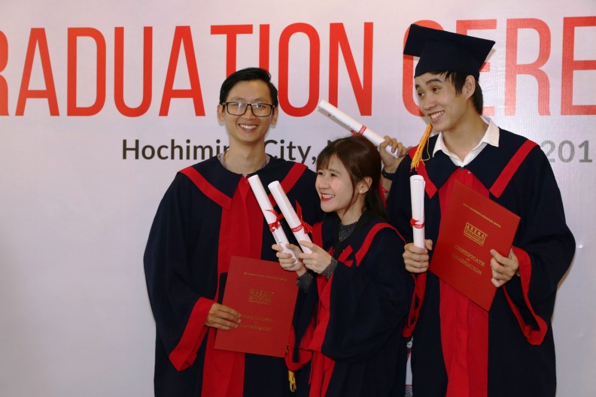 Đại tiệc cảm xúc của các tân khoa Arenaites tại Lễ Tốt Nghiệp 2018