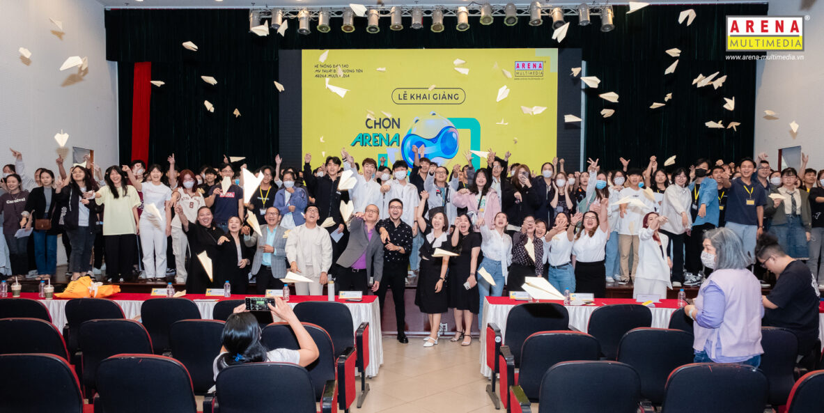 Học sinh và phụ huynh tìm hiểu cơ hội liên thông du học ĐH Quốc tế ngành Sáng tạo