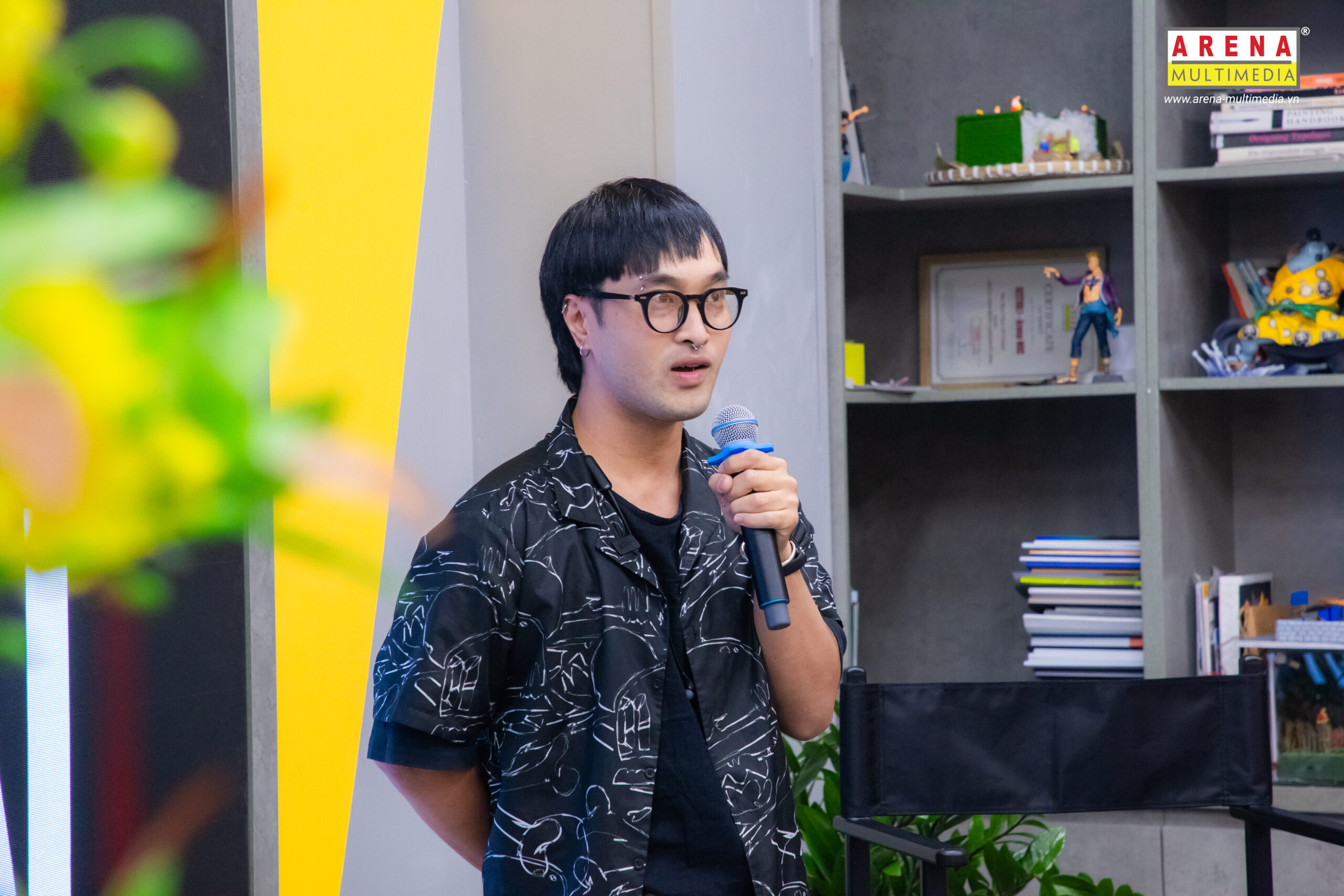Từ “đơ” đến “slay”: Khám phá bí quyết thuyết trình vạn người mê cùng anh Khoa Chim