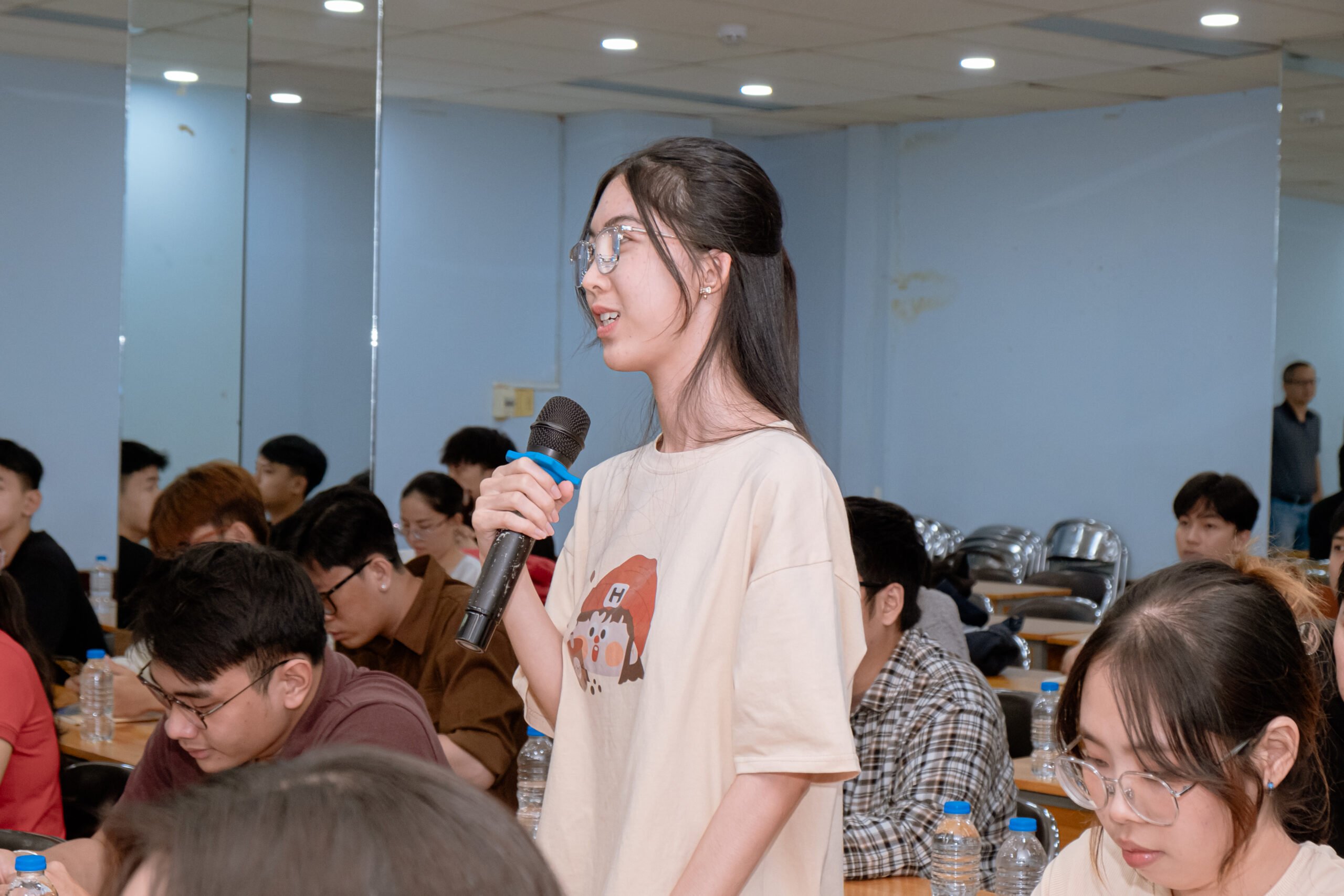 Creative Coach Hoàng Nguyễn: “Thái độ là yếu tố cơ bản để bắt đầu một hành trình sáng tạo bền vững”