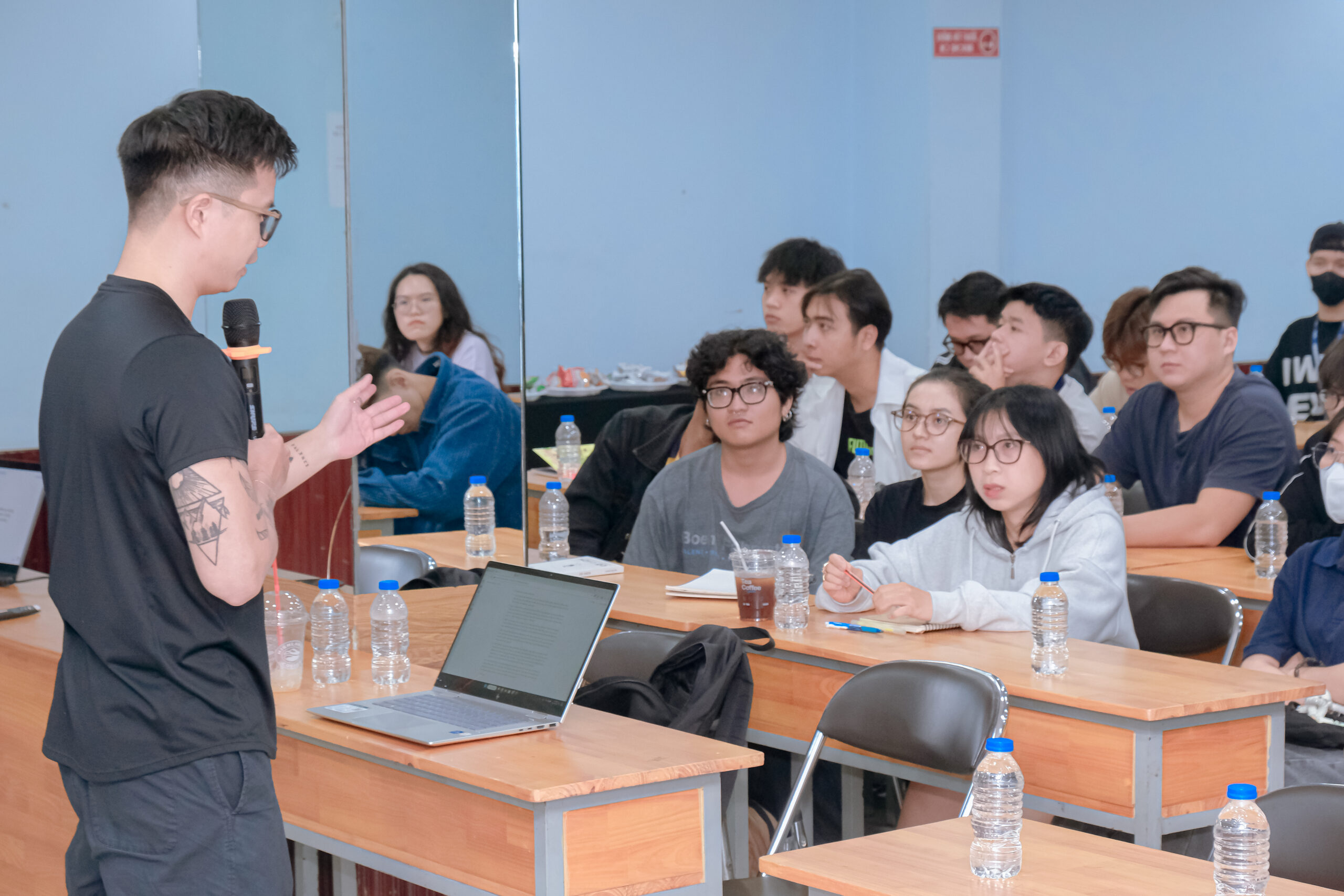 Creative Coach Hoàng Nguyễn: “Thái độ là yếu tố cơ bản để bắt đầu một hành trình sáng tạo bền vững”