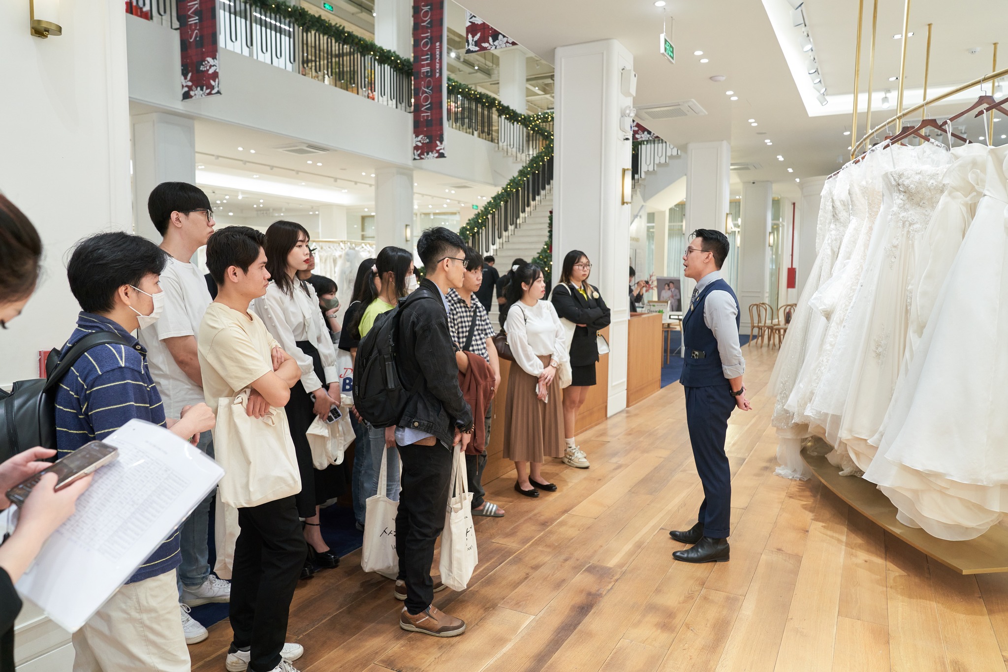 Series Company Tour 2023: Trải nghiệm không gian làm việc sáng tạo tại các doanh nghiệp đầu ngành cùng học viên Arena