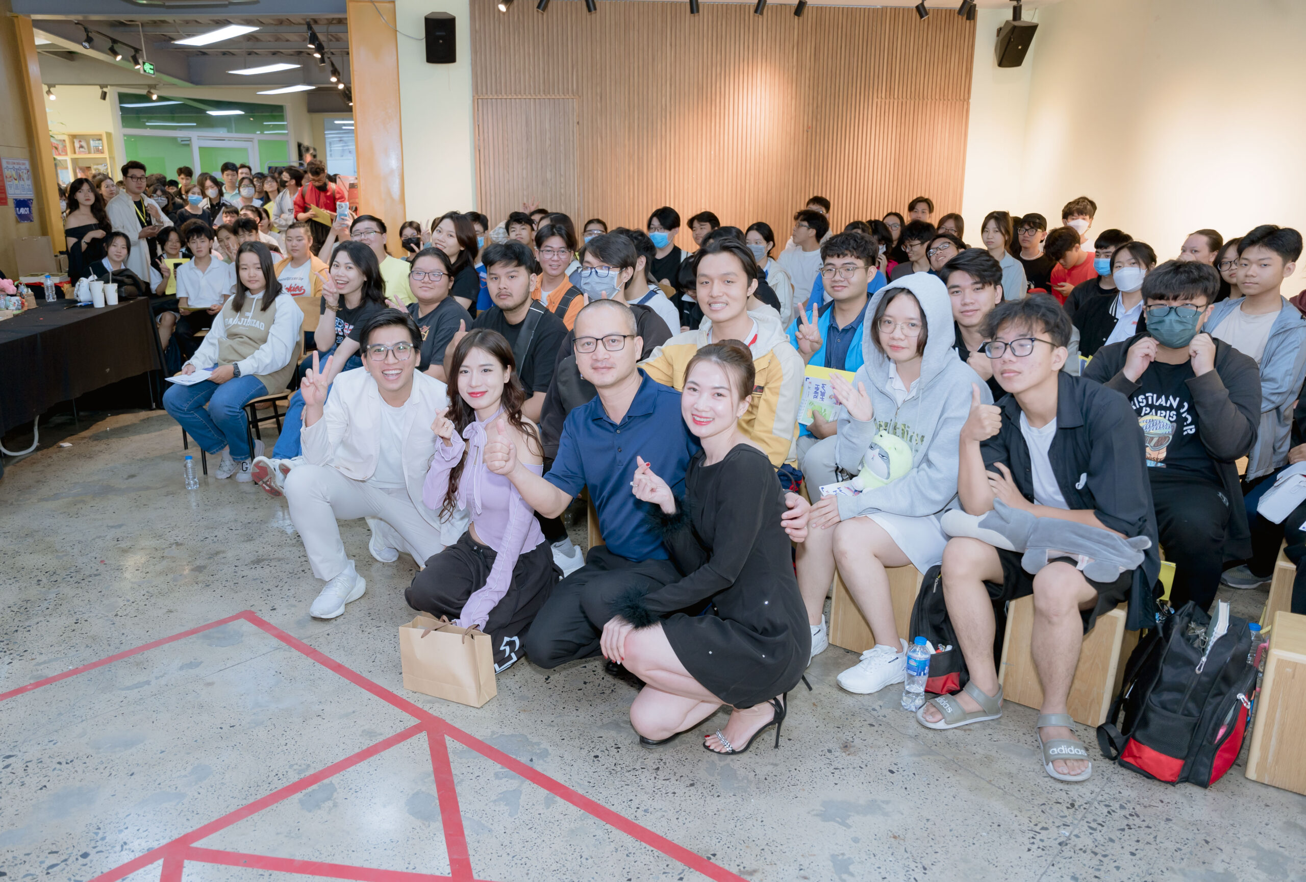 Theo chân hàng trăm bạn trẻ vui sáng tạo, bật đam mê tại ngày hội Arena Open Day 2024