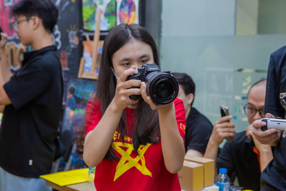 Hòa mình vào “cơn sóng Sáng tạo” để vươn ra đại dương tương lai