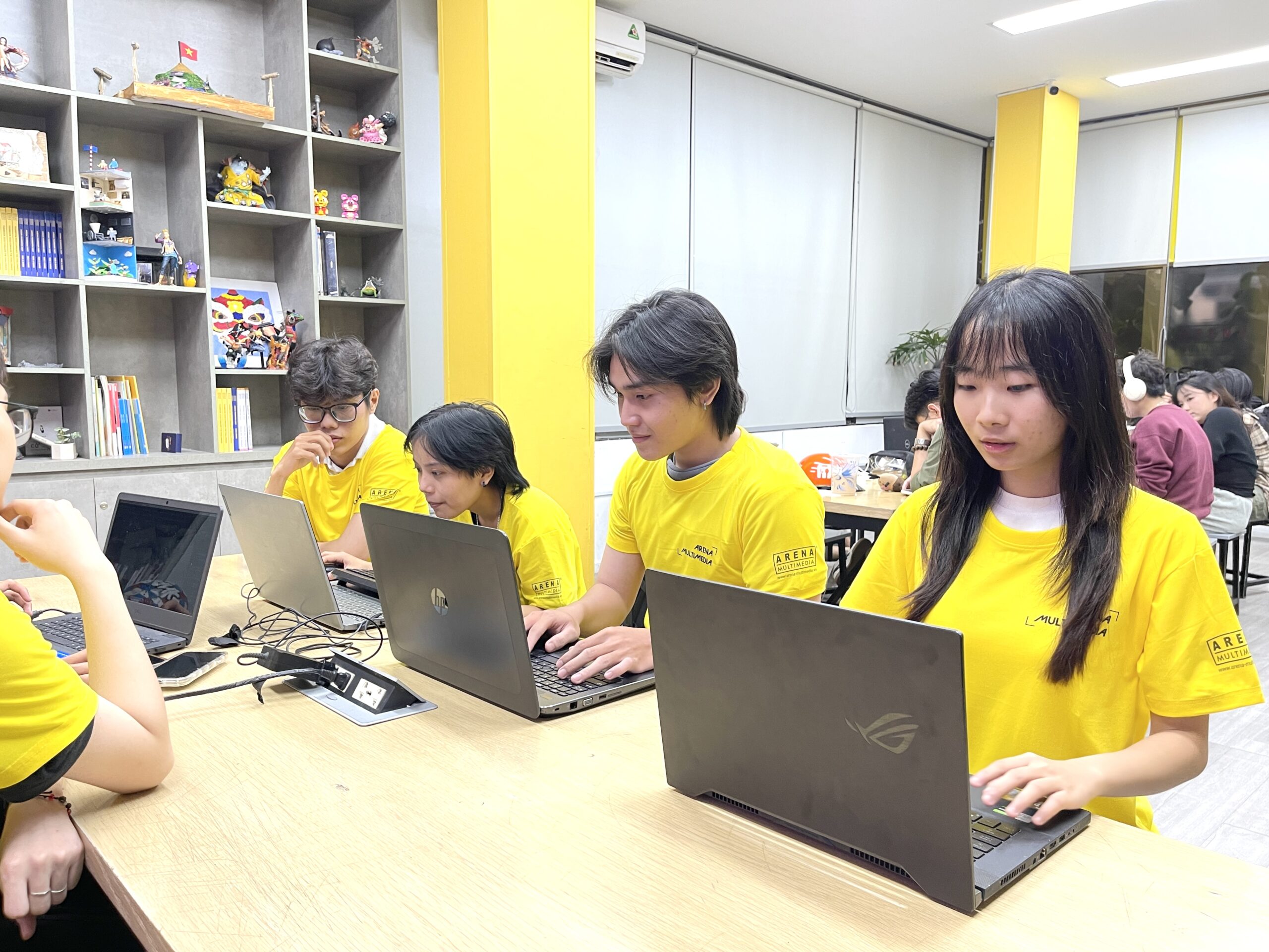 100HRS - The Creative Marathon: 4 ngày 4 đêm cùng học viên Arena “cháy” hết mình trên đường đua chuẩn quốc tế