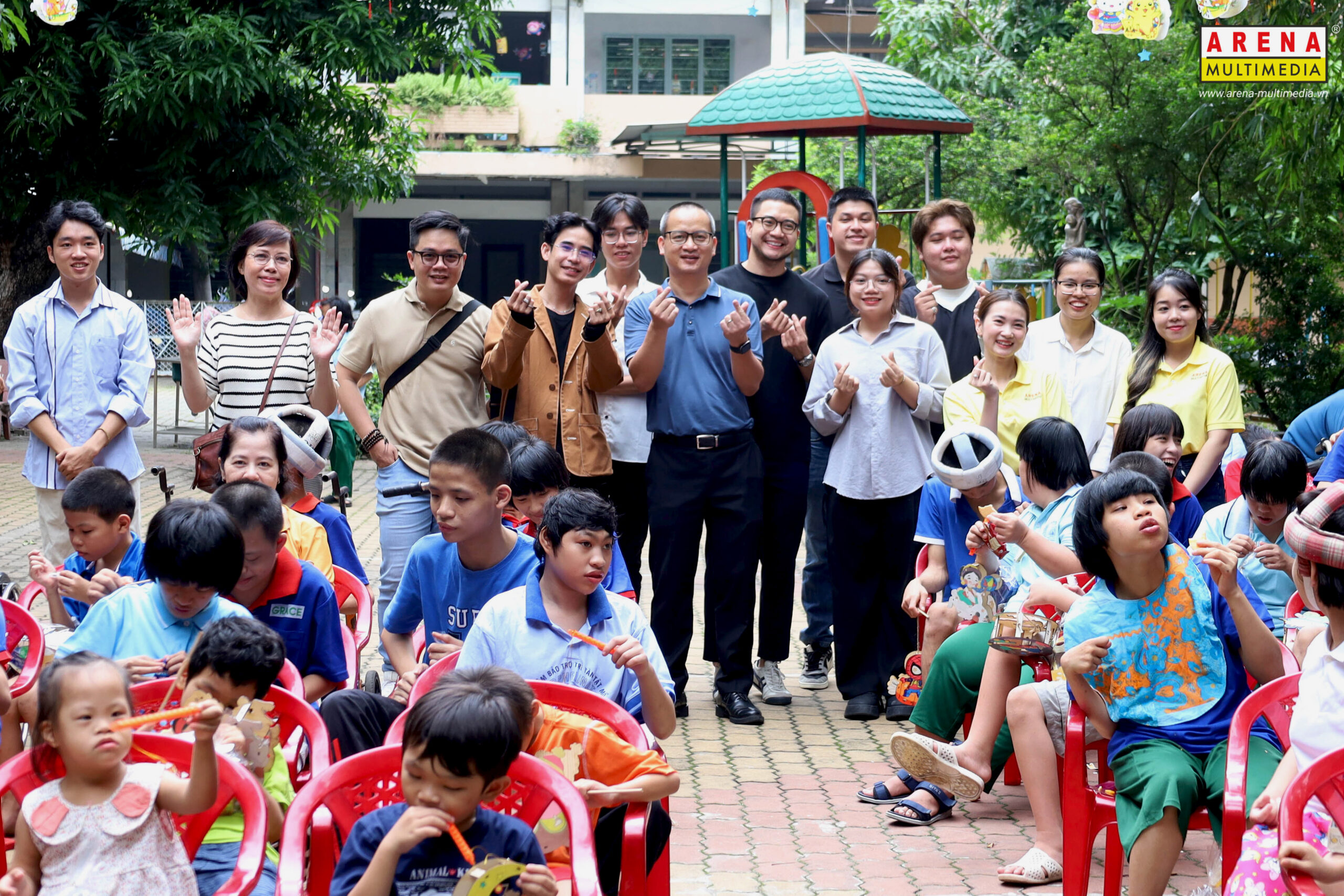 Cùng học viên Arena Multimedia vẽ ước mơ, gieo màu yêu thương cho mùa Trung thu đầy ý nghĩa