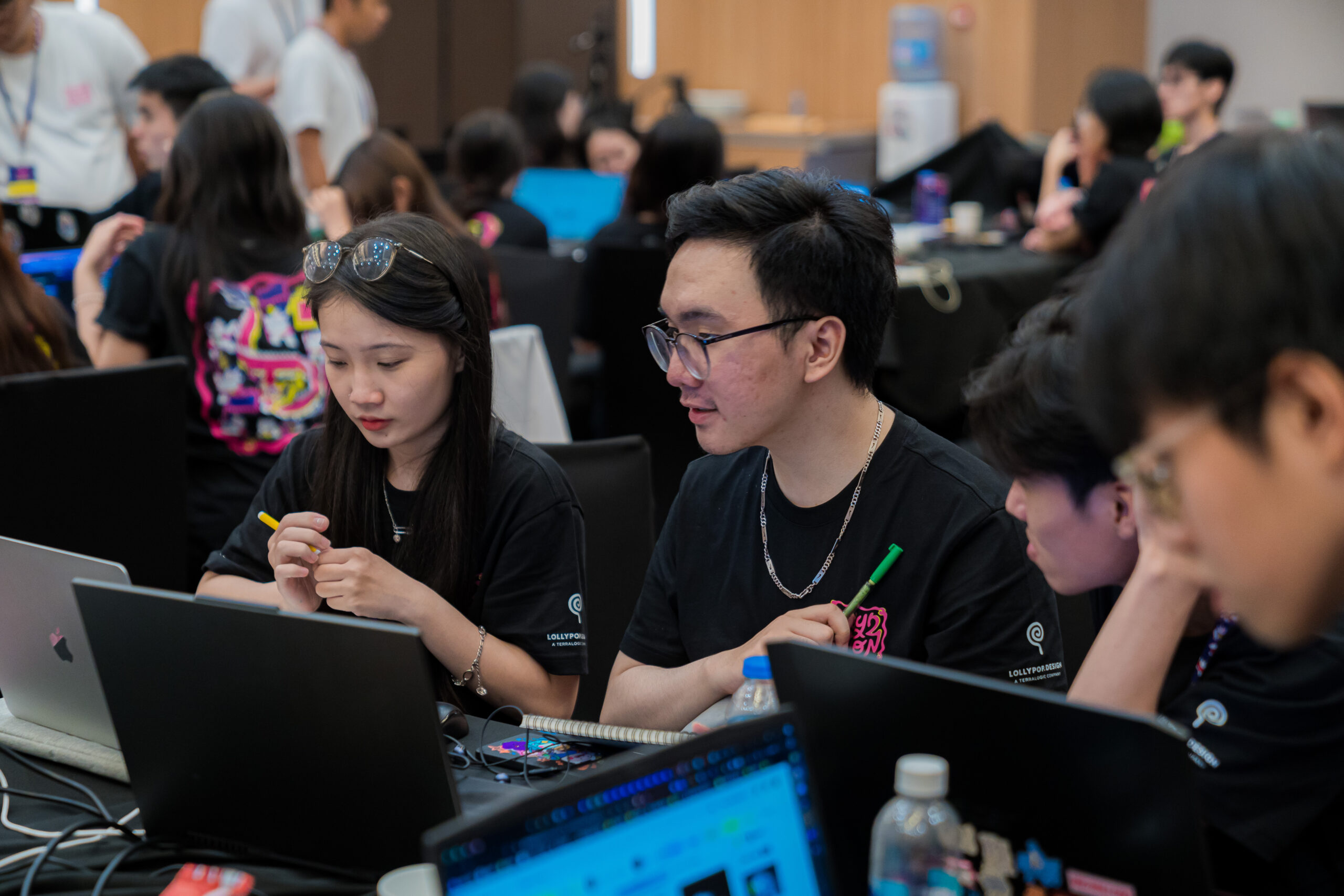 “Bật mí” bí quyết chinh phục cuộc đua sáng tạo 24h từ hai nhà vô địch Designathon 2024