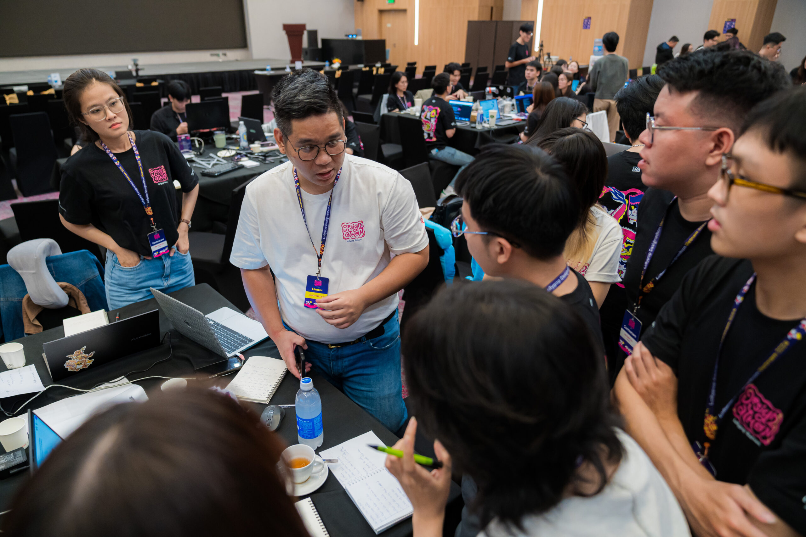 “Bật mí” bí quyết chinh phục cuộc đua sáng tạo 24h từ hai nhà vô địch Designathon 2024