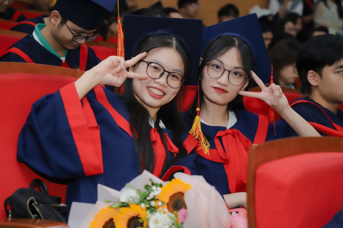 Lễ tốt nghiệp niên khóa 2021 - 2024: Trạm dừng chân của chuyến đi thanh xuân