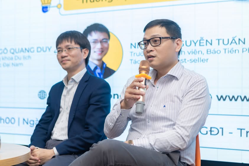 Tọa đàm: Trường học hay Trường đời cùng sinh viên trường Đại học Đại Nam
