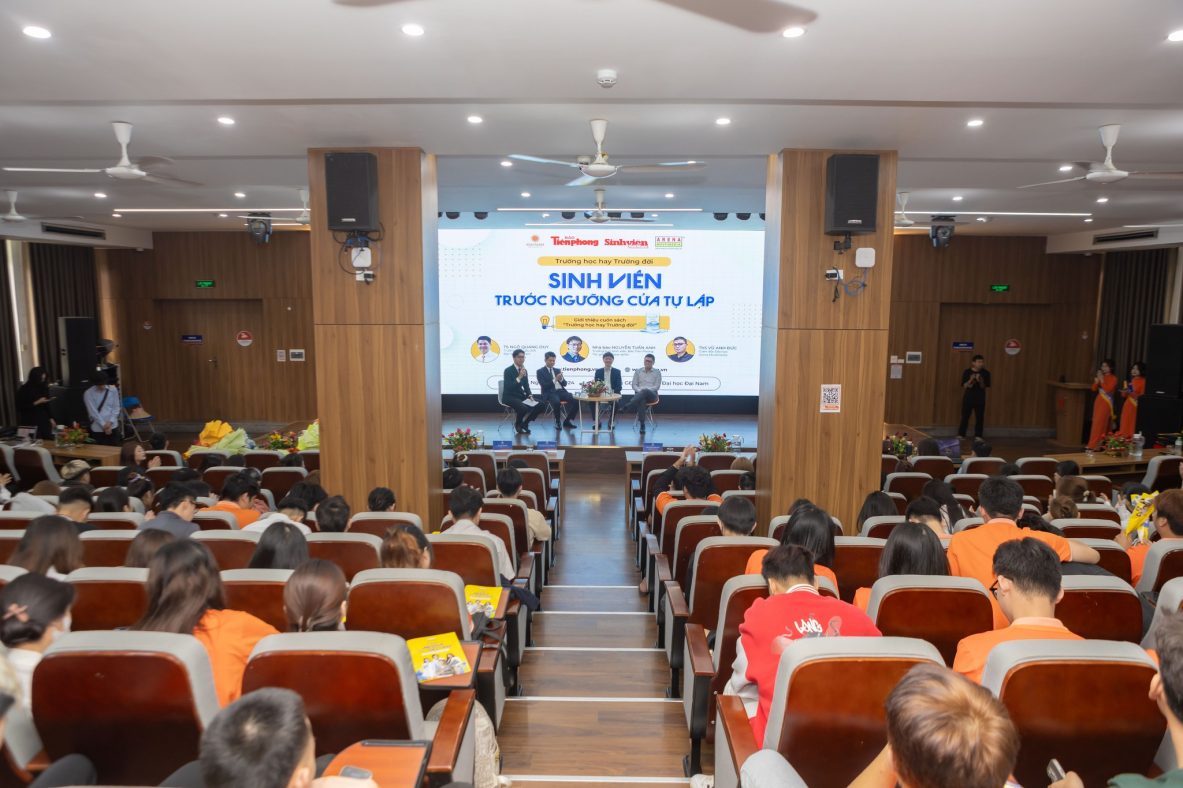 Tọa đàm: Trường học hay Trường đời cùng sinh viên trường Đại học Đại Nam