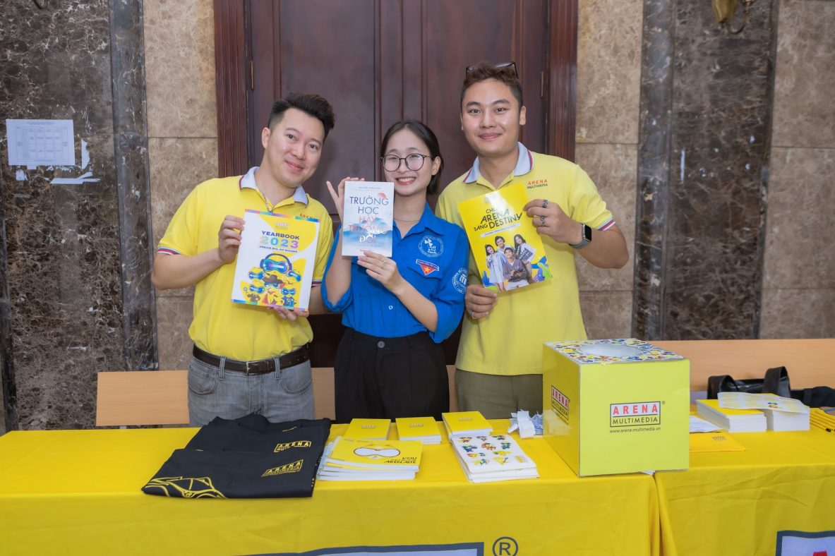 “Đột nhập” trường Đại học Thương Mại - Gặp gỡ những người trẻ nhiều nỗi lo
