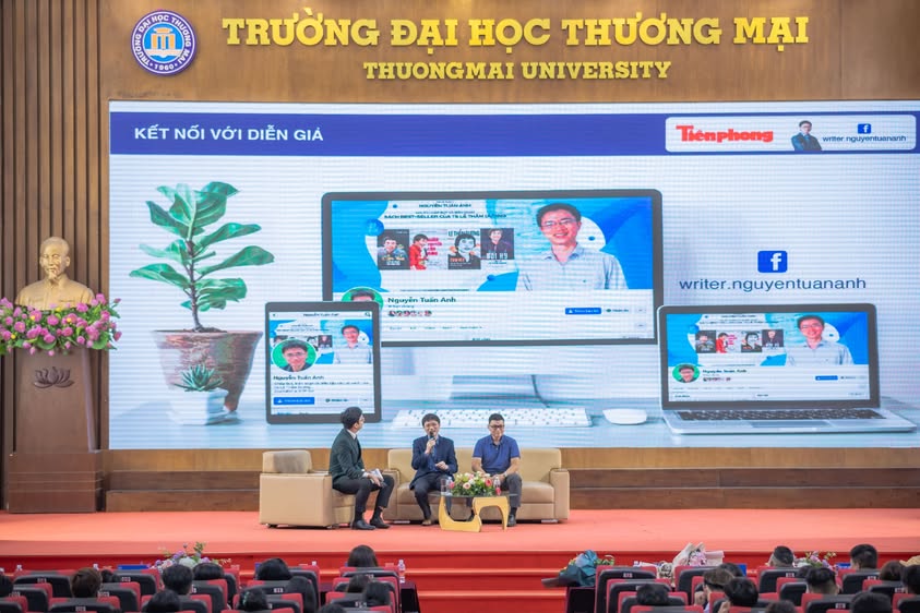 “Đột nhập” trường Đại học Thương Mại - Gặp gỡ những người trẻ nhiều nỗi lo