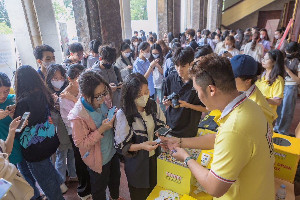 “Đột nhập” trường Đại học Thương Mại - Gặp gỡ những người trẻ nhiều nỗi lo