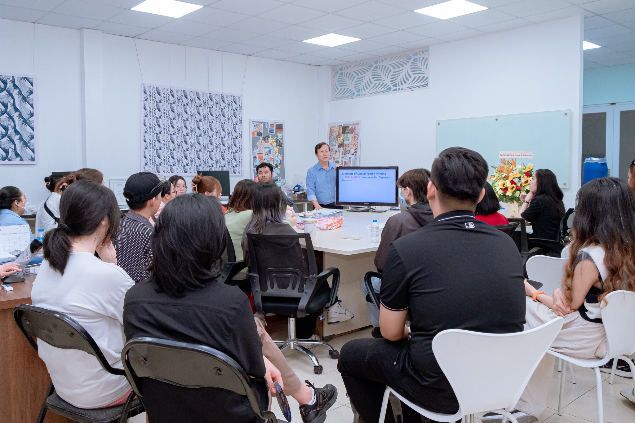 Series Company Tour 2024: Tăng trải nghiệm, bồi đắp kinh nghiệm tại các doanh nghiệp sáng tạo hàng đầu
