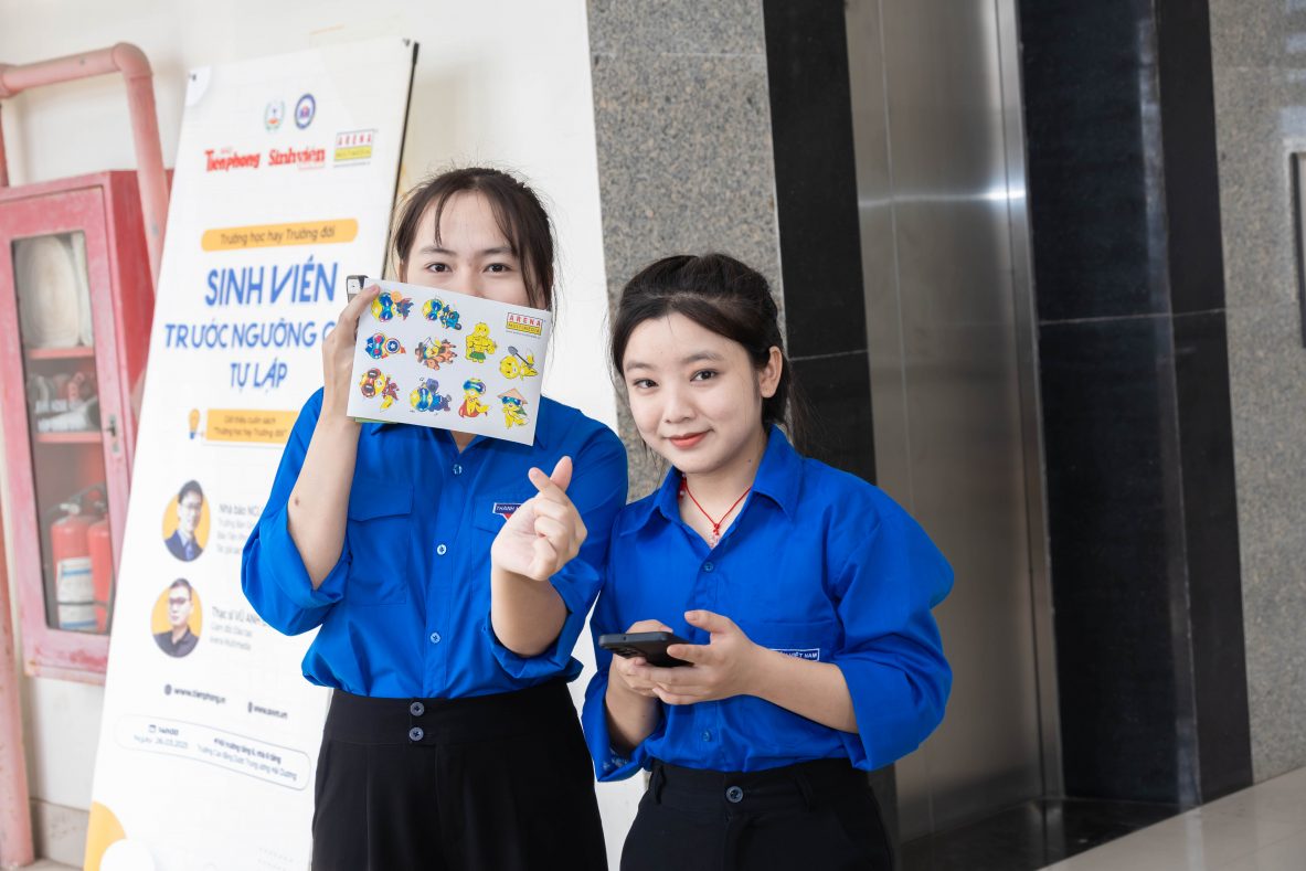 Trường học hay Trường đời: Hành trang nào cho sinh viên trước ngưỡng cửa tự lập?