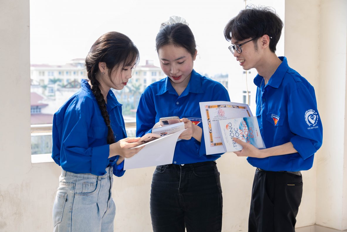 Trường học hay Trường đời: Hành trang nào cho sinh viên trước ngưỡng cửa tự lập?