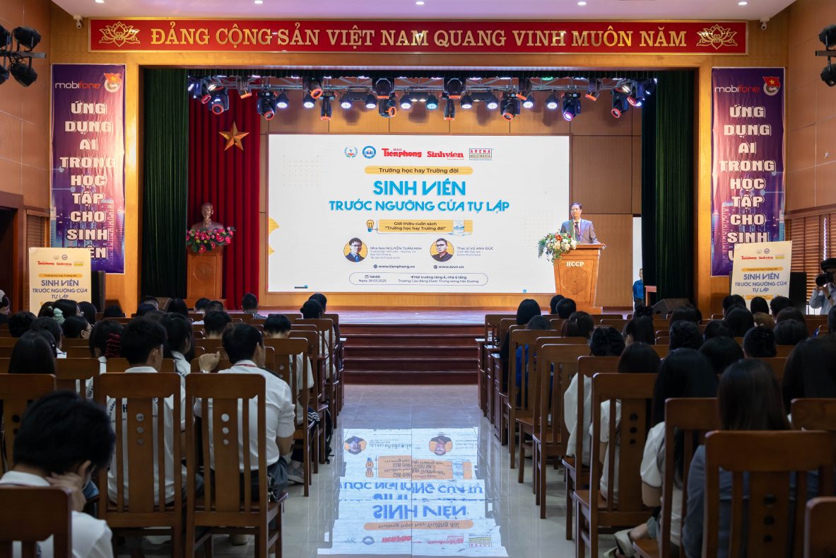Trường học hay Trường đời: Hành trang nào cho sinh viên trước ngưỡng cửa tự lập?