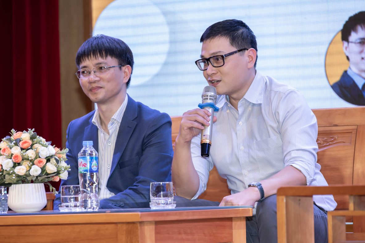 Trường học hay Trường đời: Hành trang nào cho sinh viên trước ngưỡng cửa tự lập?