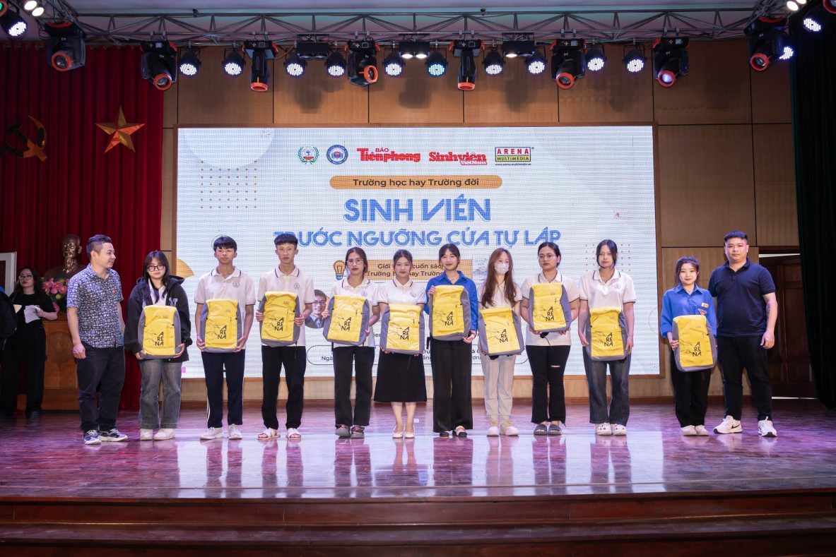 Trường học hay Trường đời: Hành trang nào cho sinh viên trước ngưỡng cửa tự lập?