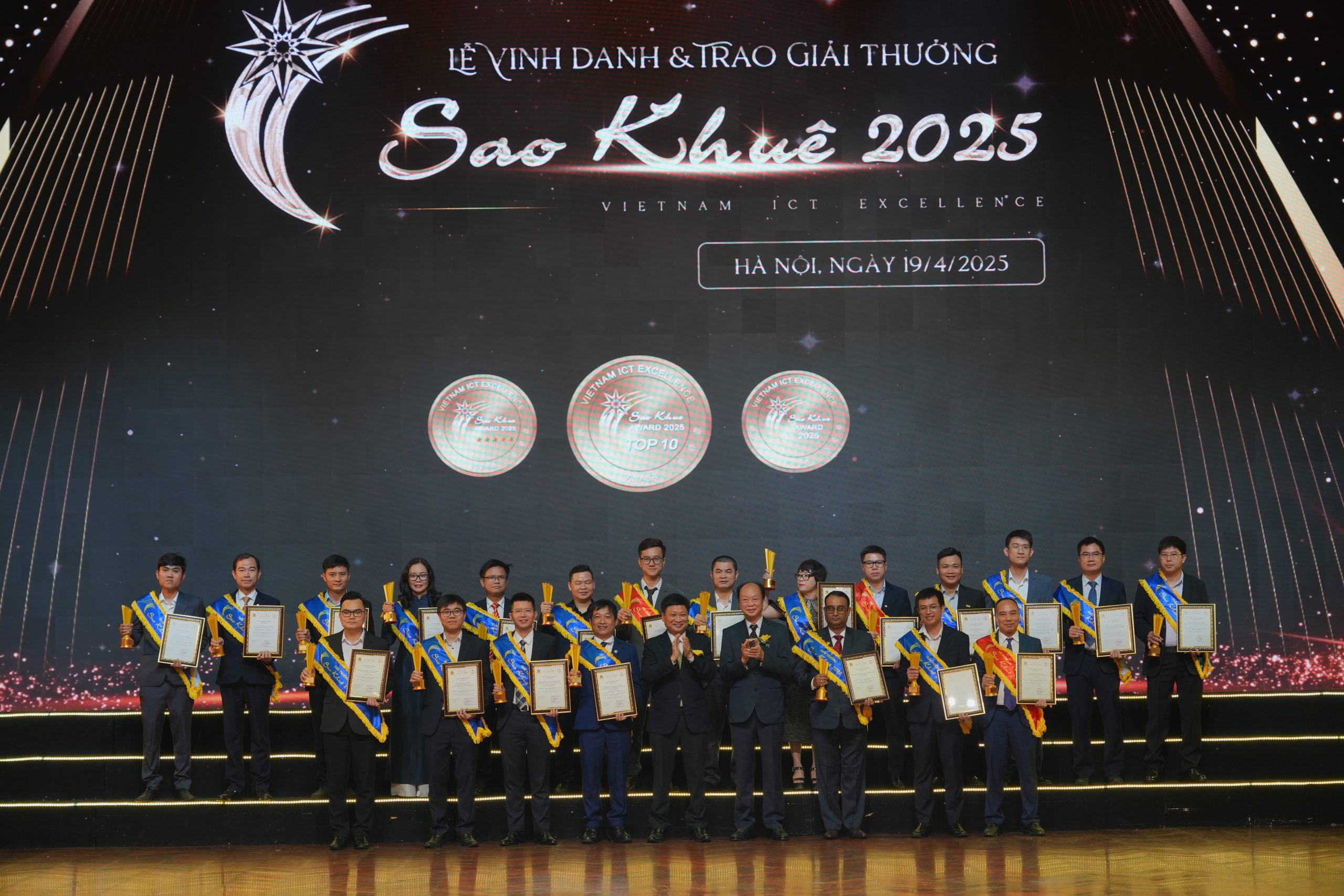 Arena Multimedia vinh dự nhận giải thưởng Sao Khuê 2025 - Ghi nhận đóng góp trong đào tạo sáng tạo nội dung số.